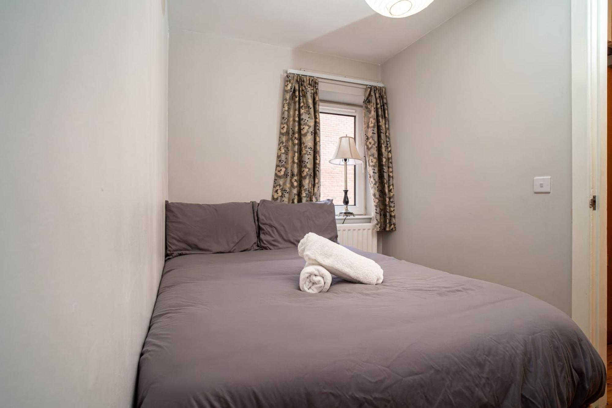 3 Bedroom Central Apartment In Belfast City Centre Exterior photo