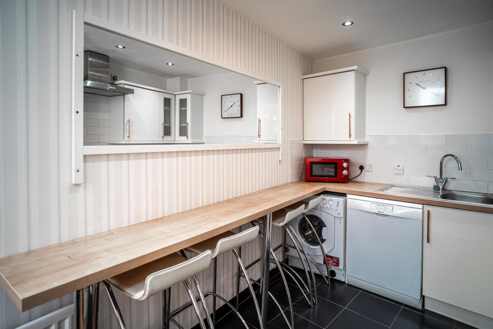 3 Bedroom Central Apartment In Belfast City Centre Exterior photo